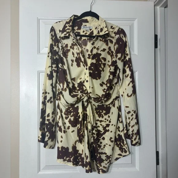 Urban Outfitters Alicia Tie-Front Shirt
Dress LG - Picture 2 of 4